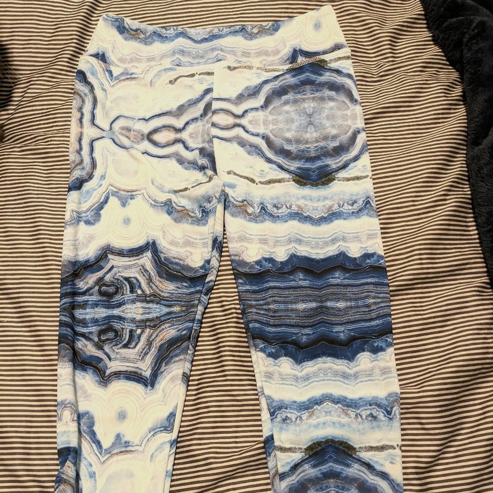 Jala Blue Marble Scrunch Leggings
